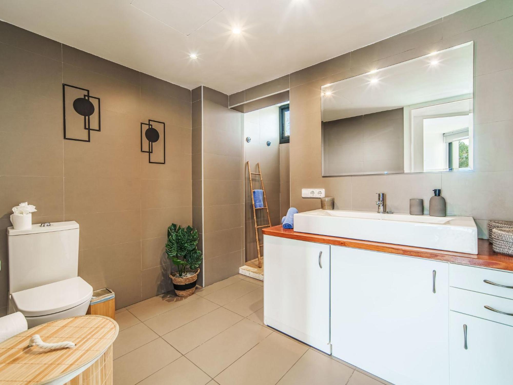 Oratge Views By Interhome